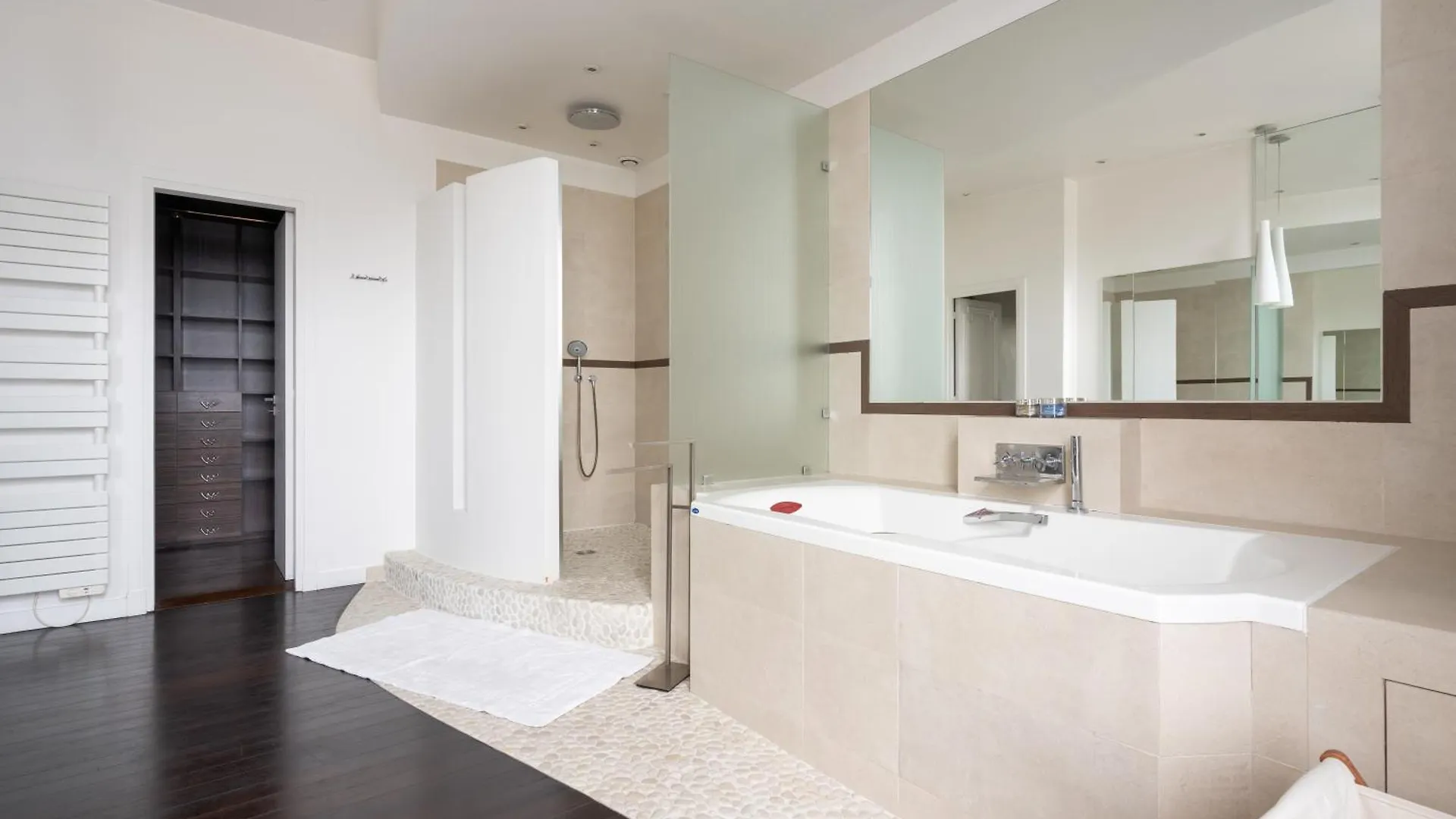 Apartment Luxury 4 Bedroom Eiffel Tower View Paris