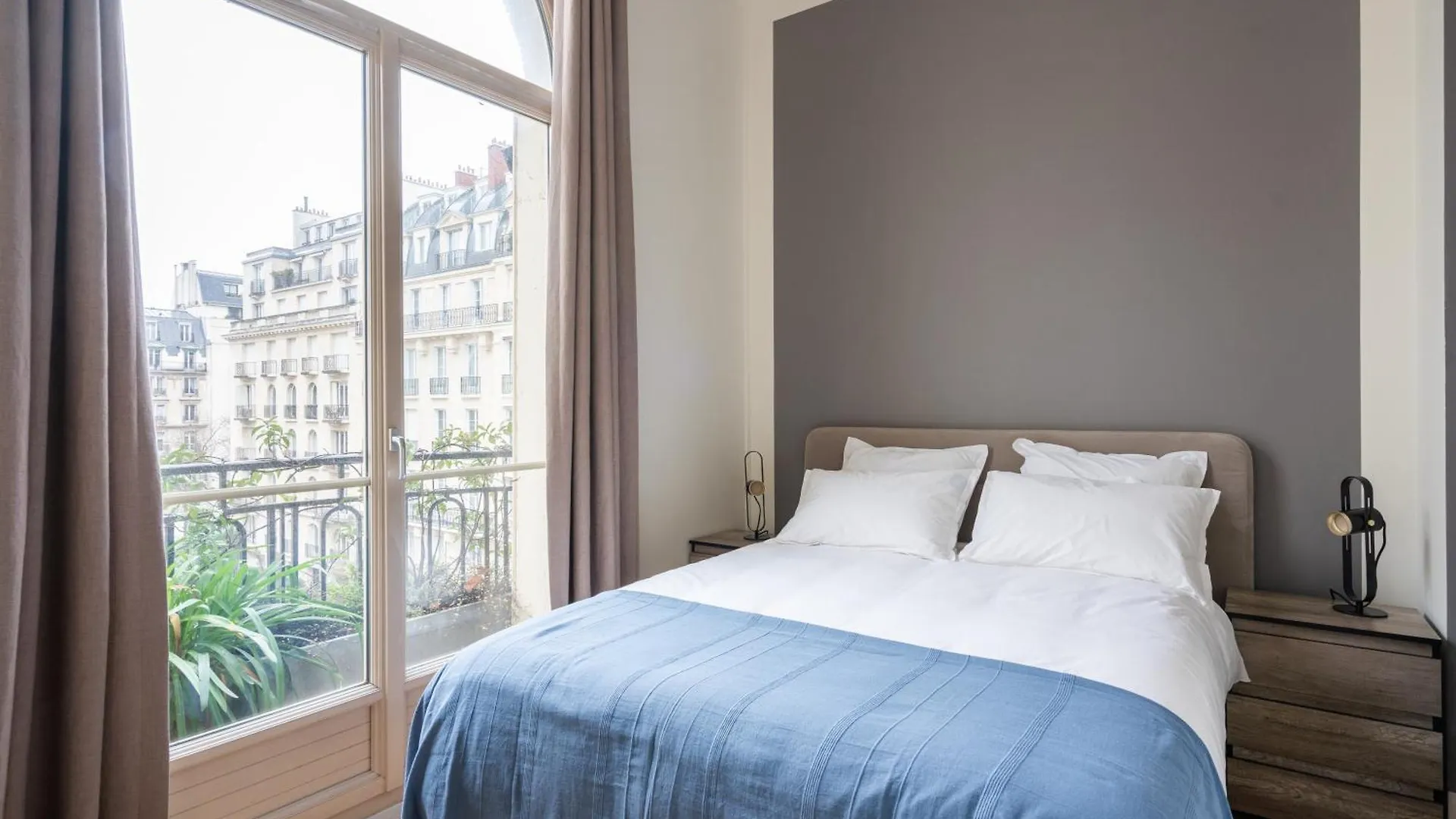 Luxury 4 Bedroom Eiffel Tower View *