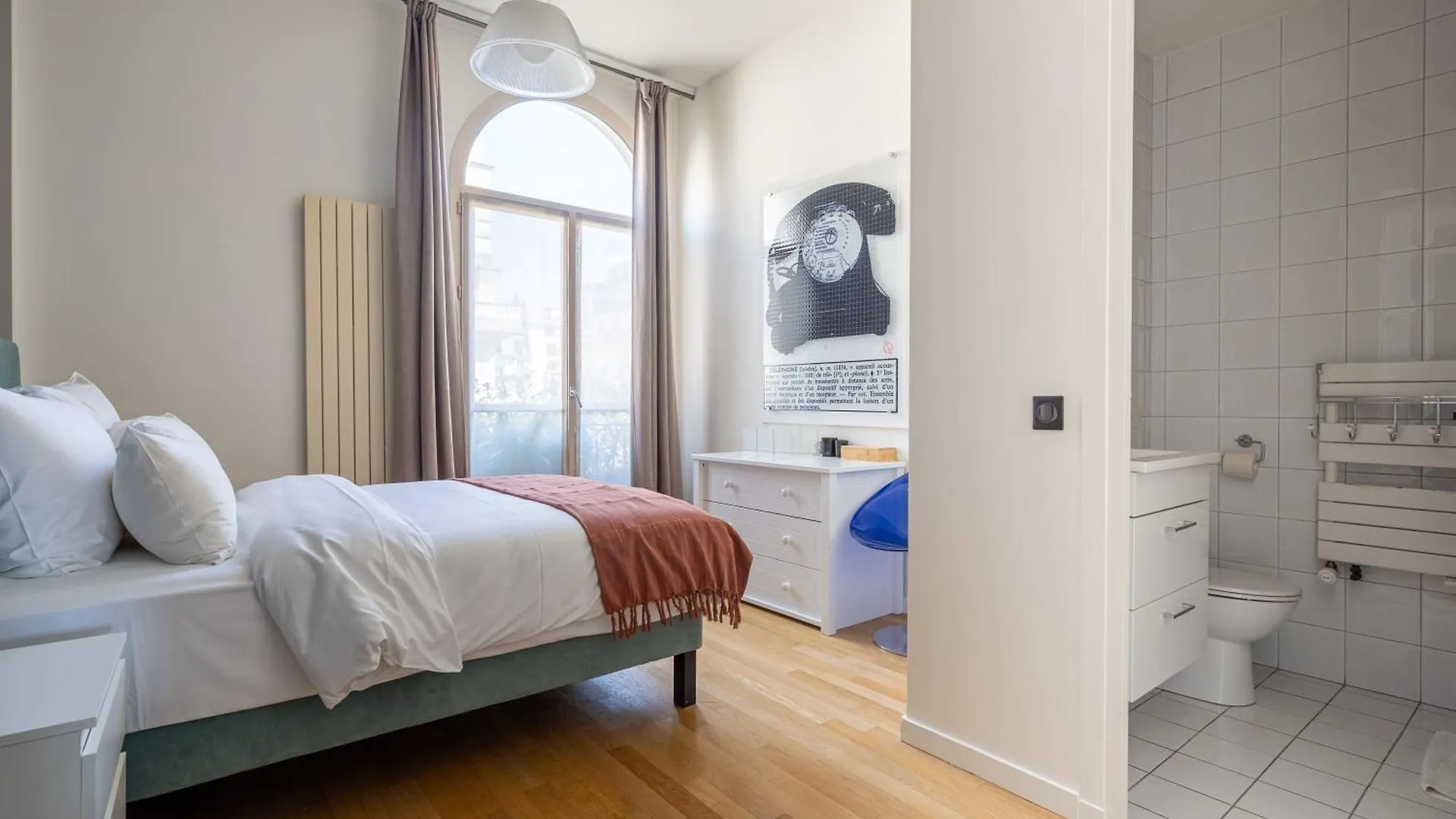 Luxury 4 Bedroom Eiffel Tower View